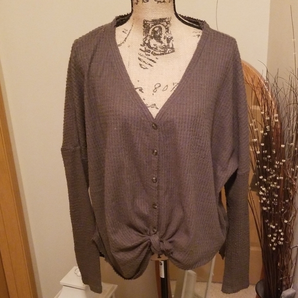 Urban Outfitters Tops - 💚New Urban Outfitters thermal top💚